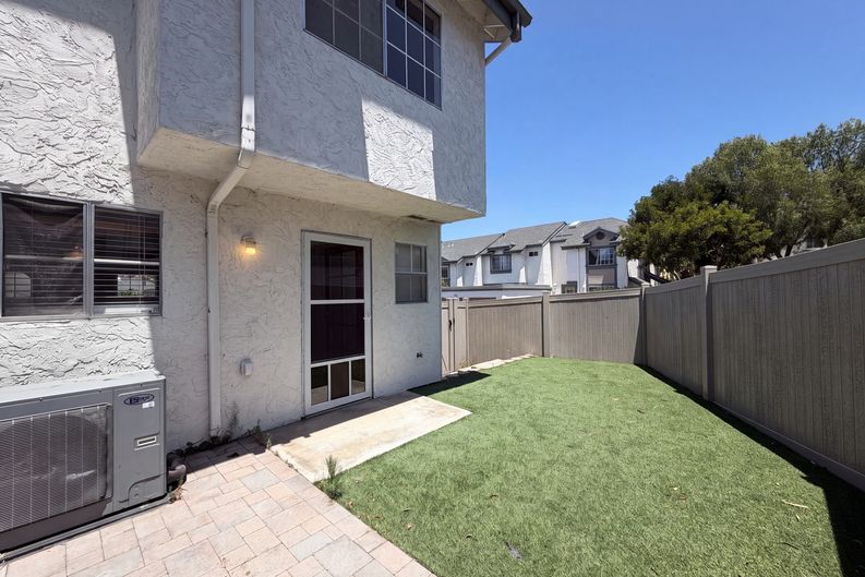 Photo 5 of 27 of 8745 Spring Canyon Dr, Spring Valley, CA