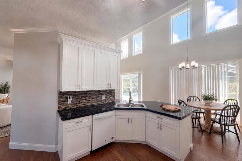 Photo 7 of 43 of 2541 Jasmine Trace Dr, Kissimmee, FL