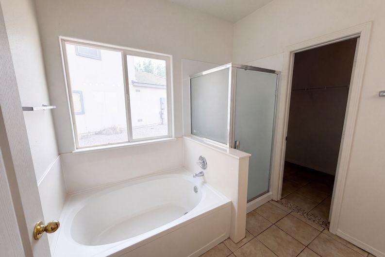 Photo 11 of 24 of 696 Troon Dr SE, Rio Rancho, NM