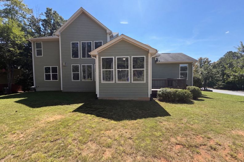 Photo 5 of 18 of 6302 Cabin Branch Dr, Durham, NC