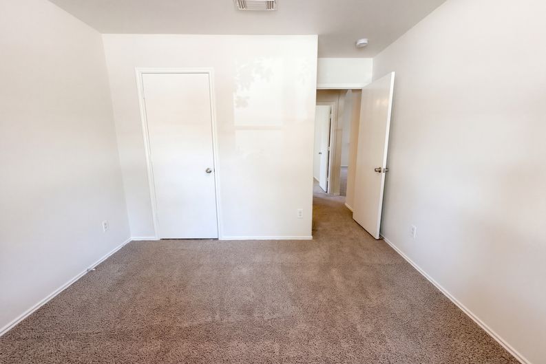 Photo 11 of 23 of 7435 Kennemer Dr, Humble, TX