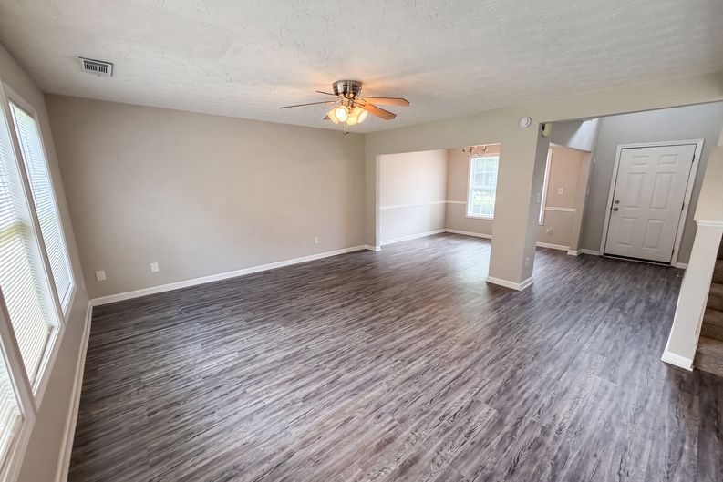 Photo 9 of 44 of 4636 Pine Acre Cir, Sugar Hill, GA