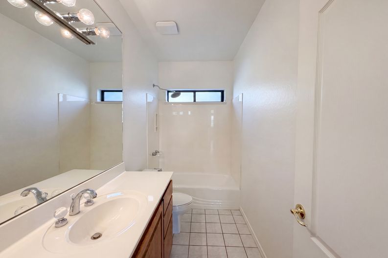 Photo 10 of 25 of 1207 E Clearview Dr, Casa Grande, AZ