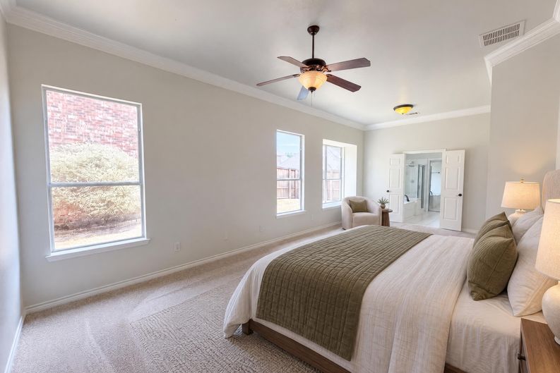Photo 4 of 26 of 8703 Stonecrest Dr, Irving, TX