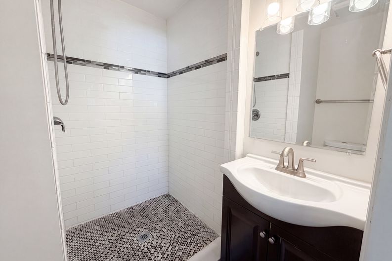 Photo 12 of 20 of 6543 Aires Rd, Jacksonville, FL