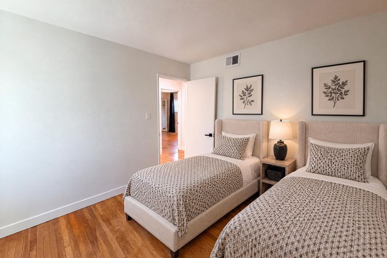 Photo 7 of 27 of 9630 Beachwood Dr, Orangevale, CA
