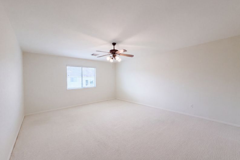 Photo 18 of 38 of 11314 Sailwing Creek Ct, Pearland, TX