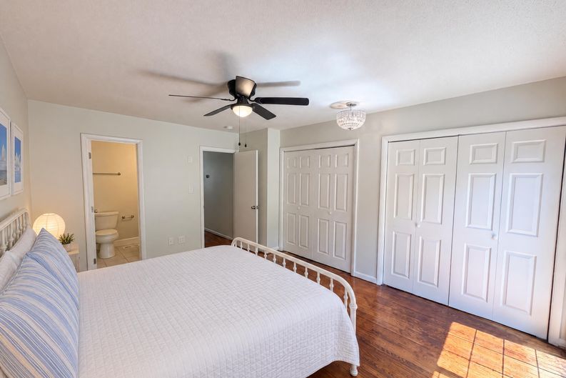 Photo 6 of 17 of 704 Green Ridge Dr, Raleigh, NC