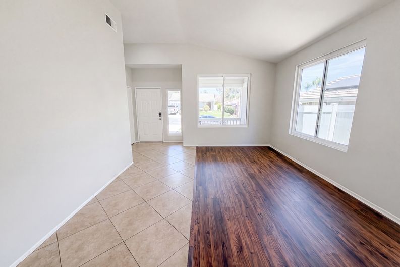 Photo 3 of 28 of 13477 Fairfield Dr, Corona, CA