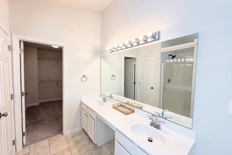 Photo 15 of 22 of 14542 Arbor Ridge Dr, Charlotte, NC
