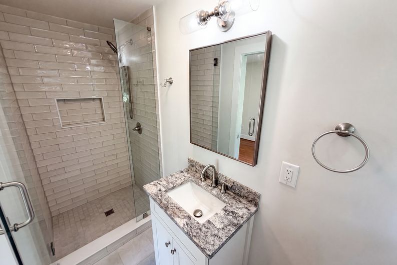 Photo 15 of 23 of 2320 Capehart Cir NE, Atlanta, GA