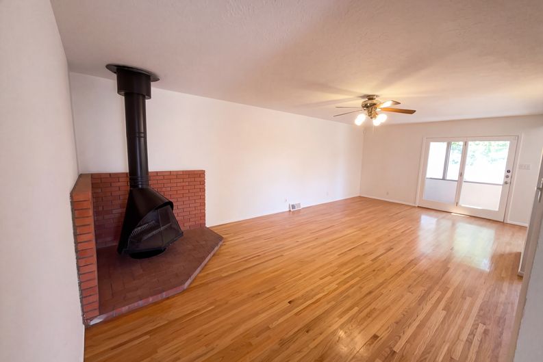 Photo 9 of 16 of 3336 Betts Dr NE, Albuquerque, NM