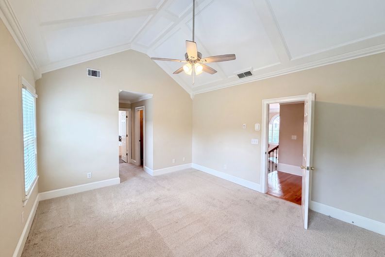 Photo 8 of 21 of 1414 Belfaire Lake Trl, Dacula, GA