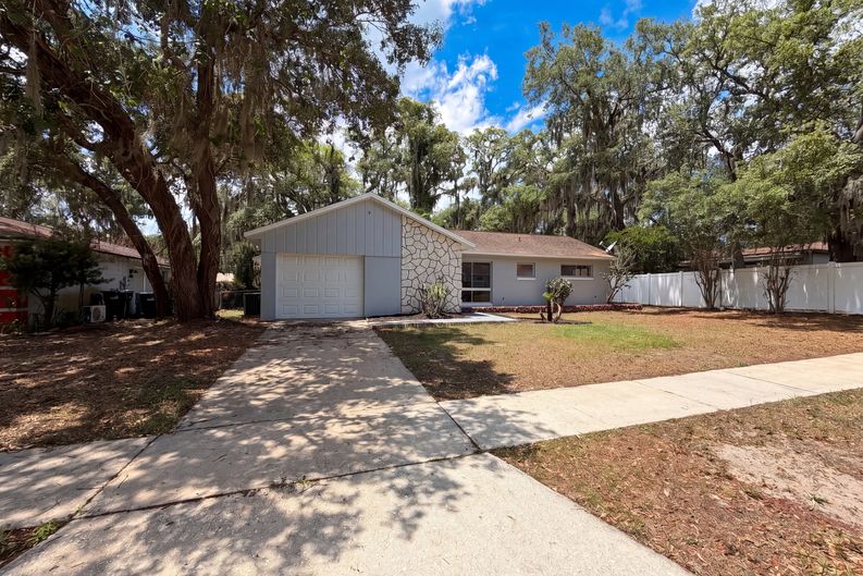 Photo 21 of 25 of 2768 Galatian Pl, Orlando, FL