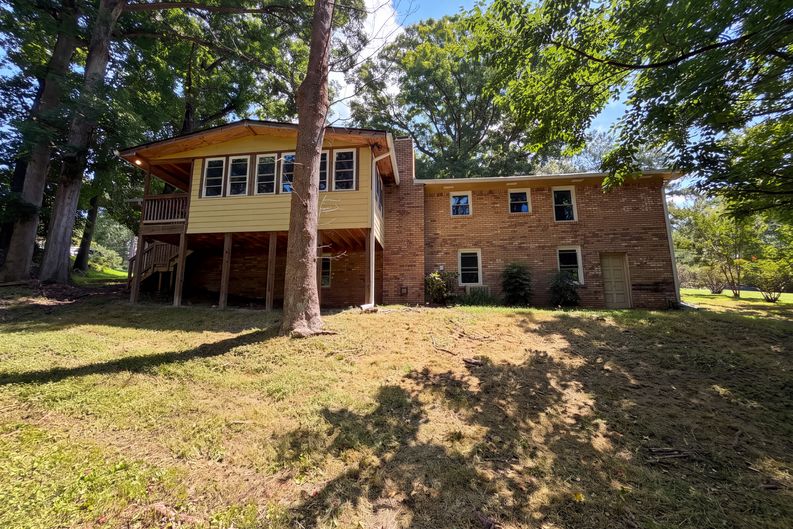 Photo 5 of 26 of 1653 E Kellogg Cir, Douglasville, GA