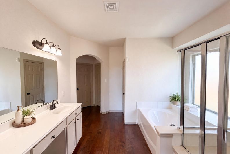 Photo 18 of 29 of 8152 Black Sumac Dr, Fort Worth, TX