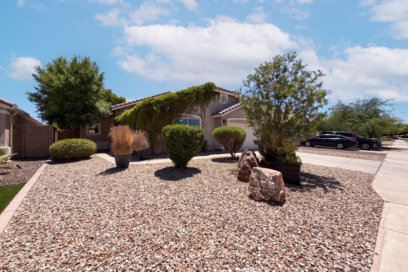 Photo 23 of 28 of 8747 W Lone Cactus Dr, Peoria, AZ