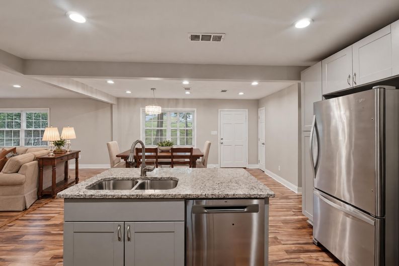 Photo 12 of 30 of 2162 Chestnut Pl, Lithia Springs, GA