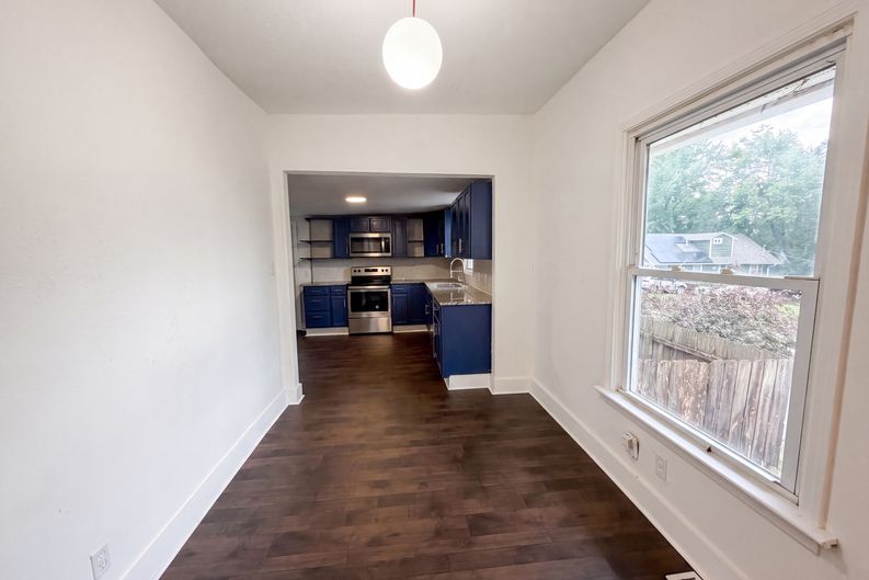 Photo 6 of 17 of 1316 E 44th St, Kansas City, MO