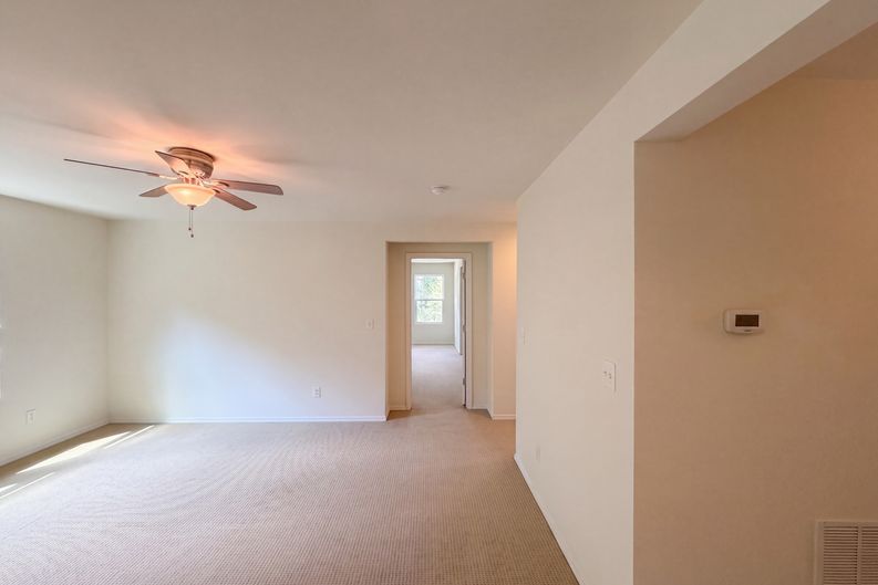 Photo 9 of 35 of 4732 Lonnie Dr, Rolesville, NC