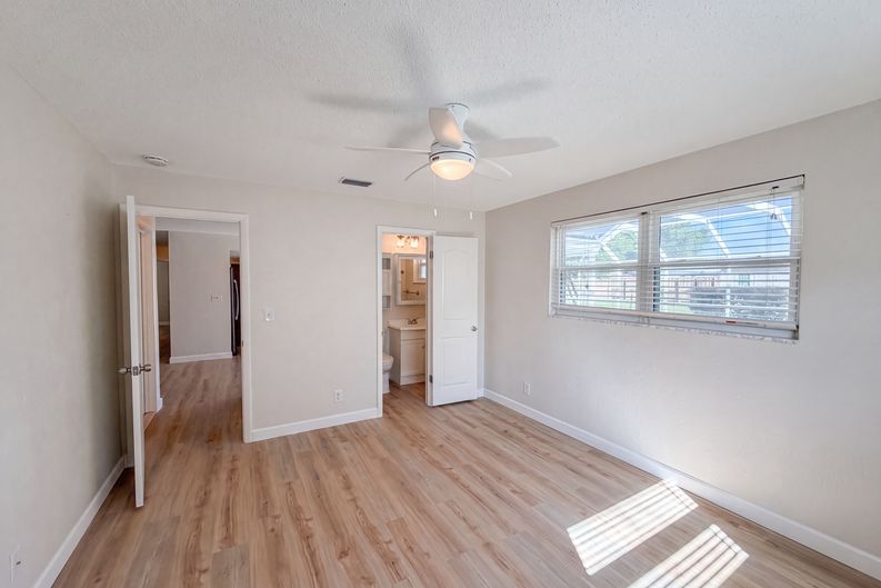 Photo 8 of 21 of 624 Sherman Rd, South Daytona, FL