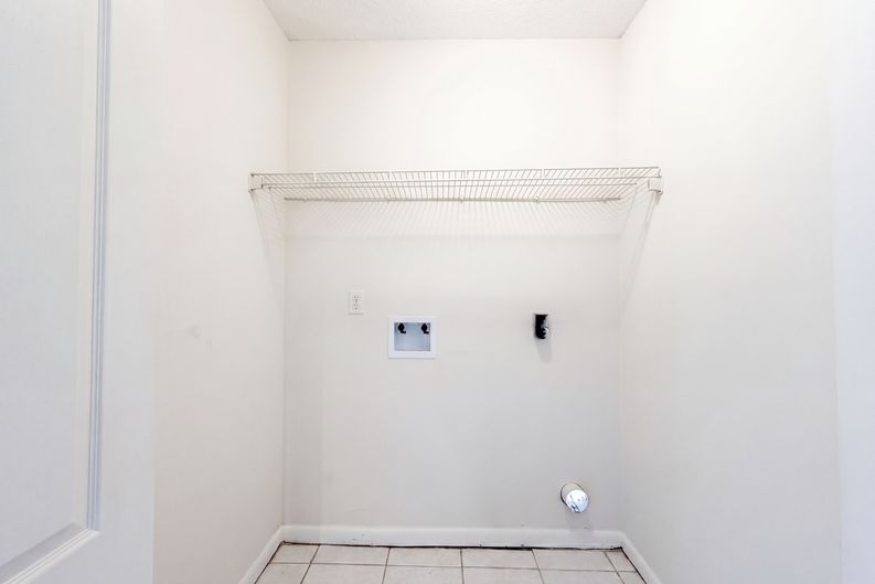 Photo 15 of 23 of 7737 Pepper Cir E, Jacksonville, FL