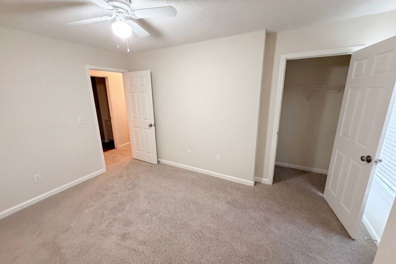 Photo 16 of 34 of 215 Twin Brook Way, Lawrenceville, GA