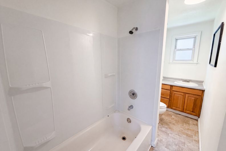 Photo 13 of 20 of 736 Bettes Ave, Akron, OH