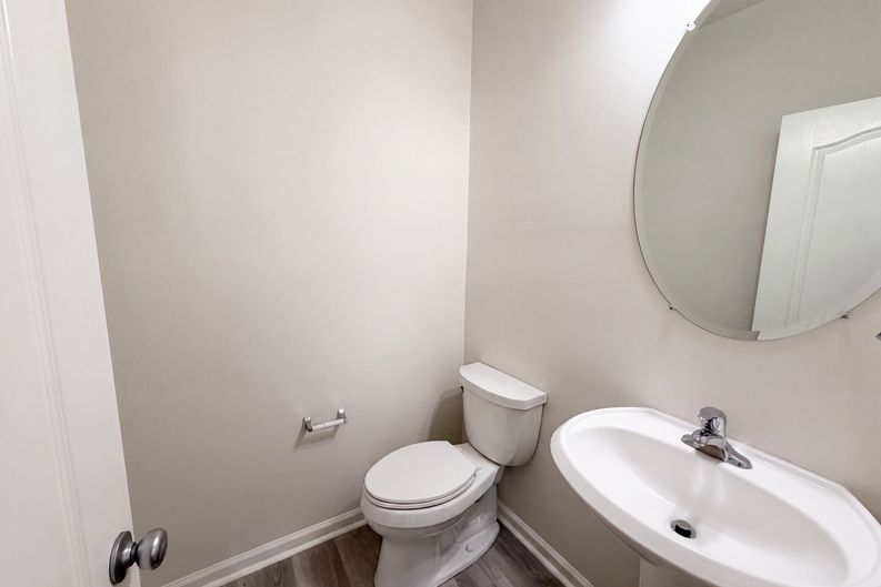 Photo 18 of 23 of 1019 Ivydale Cir, Lawrenceville, GA