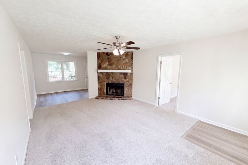 Photo 7 of 20 of 806 Ruswood Rd, Winder, GA