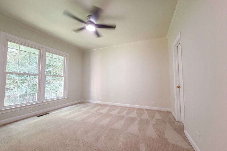 Photo 13 of 24 of 102 Shorecrest Cir, Hendersonville, TN