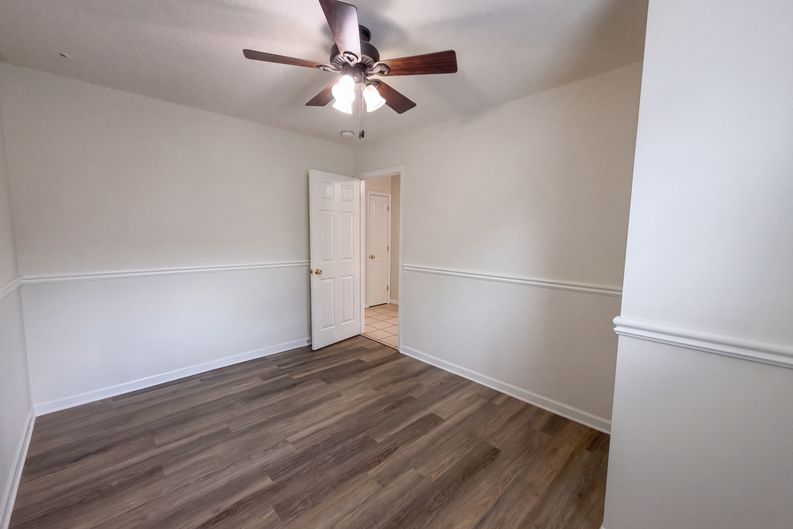 Photo 10 of 18 of 293 Hastings Dr, Goose Creek, SC