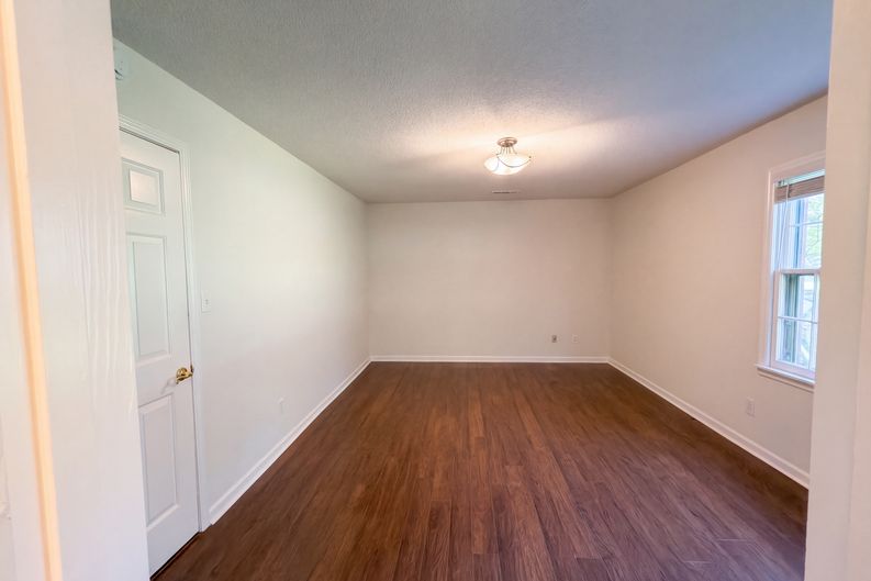 Photo 17 of 24 of 4706 Pineywood Dr SW, Decatur, AL