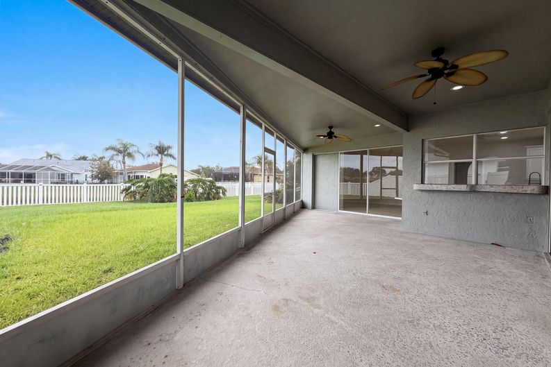 Photo 23 of 28 of 12919 Prestwick Dr, Riverview, FL