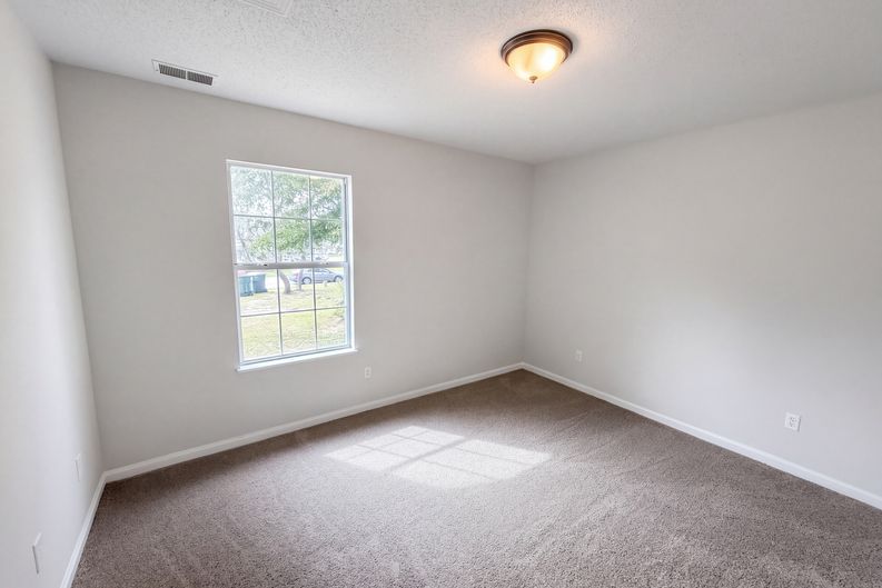 Photo 21 of 50 of 305 Pebble Creek Ct, West Columbia, SC