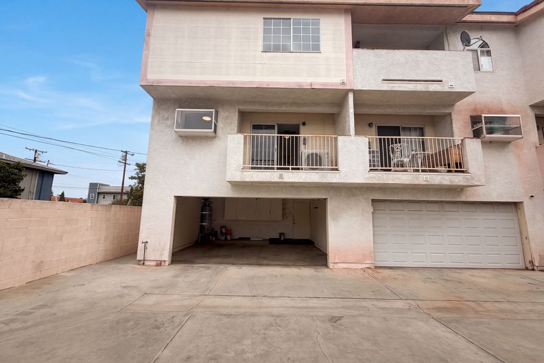 Photo 5 of 25 of 12032 Orange St, Norwalk, CA