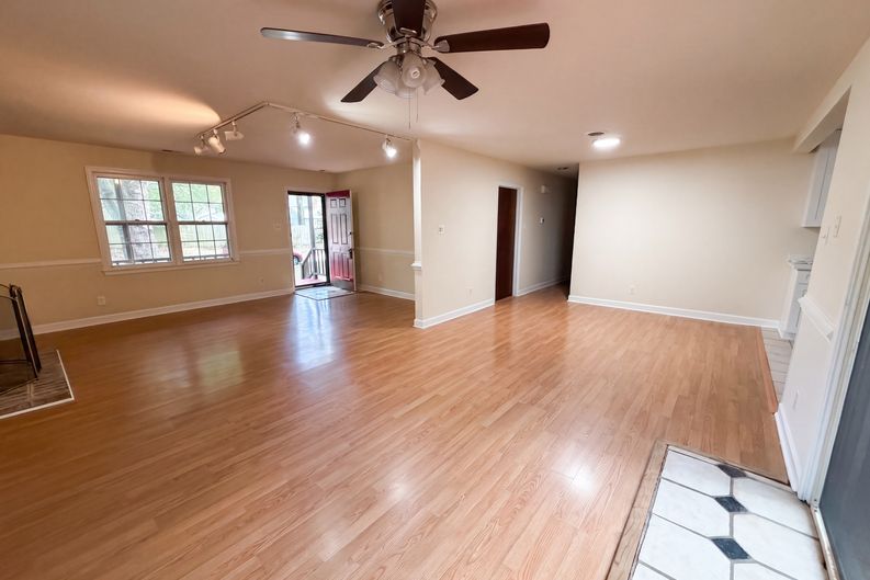 Photo 9 of 16 of 12330 Deerhurst Dr, Midlothian, VA