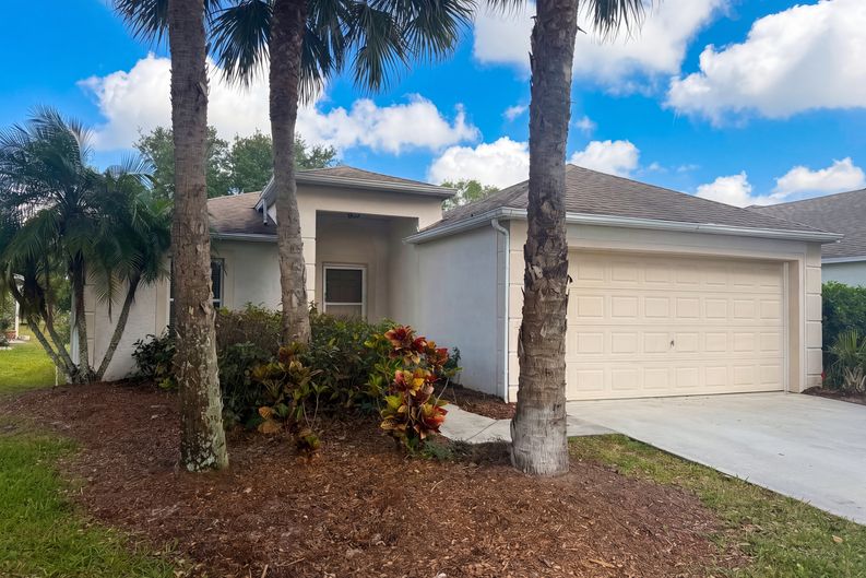 Photo 20 of 28 of 262 SW Panther Trce, Port Saint Lucie, FL