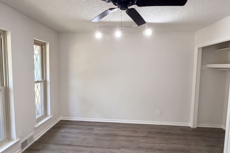 Photo 12 of 17 of 1410 Lexington Dr, Garland, TX
