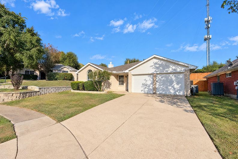 Photo 22 of 25 of 4541 Crystal Ln, Garland, TX