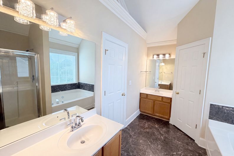 Photo 10 of 21 of 1414 Belfaire Lake Trl, Dacula, GA