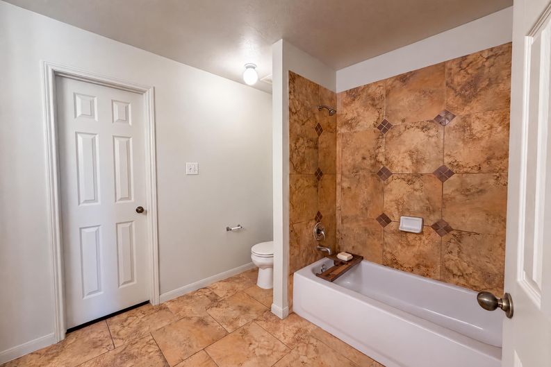 Photo 13 of 25 of 4519 S Ridgewalk Dr, Houston, TX