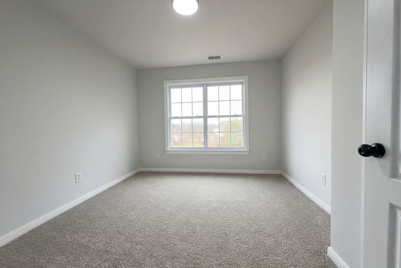 Photo 4 of 24 of 102 Riverbirch Ln, Hendersonville, TN