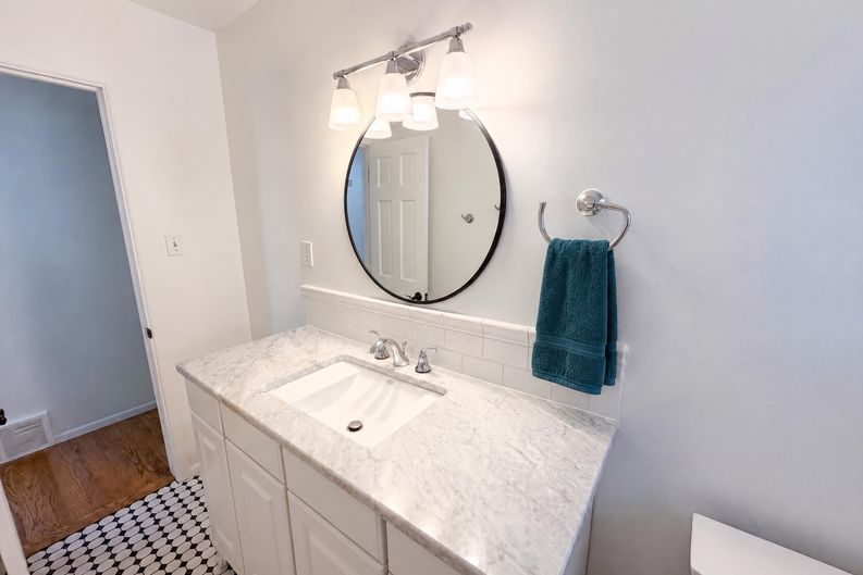 Photo 17 of 29 of 1741 S Krameria Way, Denver, CO