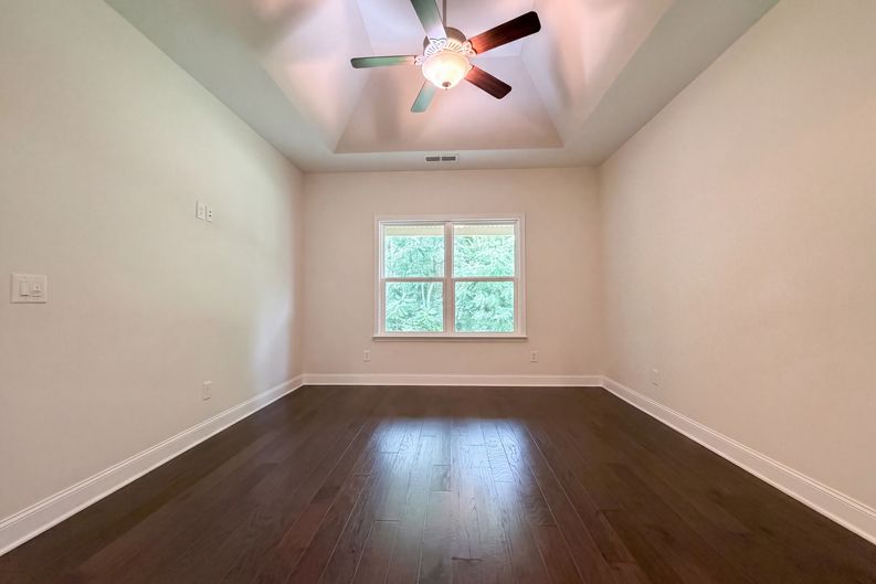 Photo 4 of 17 of 914 Meadowcrest Way, Lebanon, TN