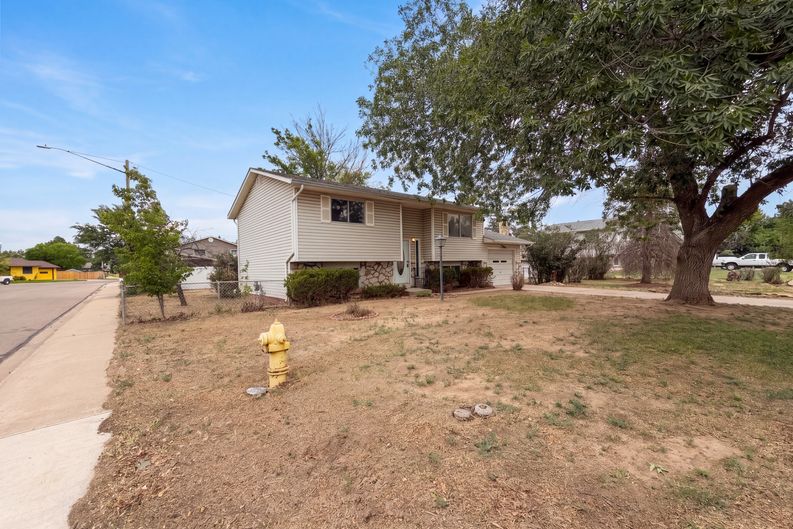 Photo 34 of 47 of 7715 4th St, Wellington, CO