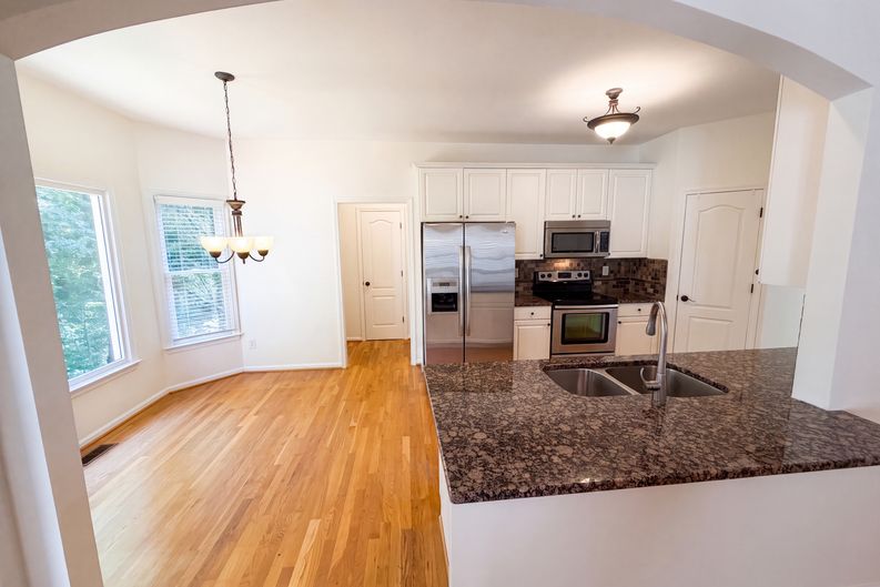 Photo 15 of 58 of 3612 Brookefall Ct, Suwanee, GA