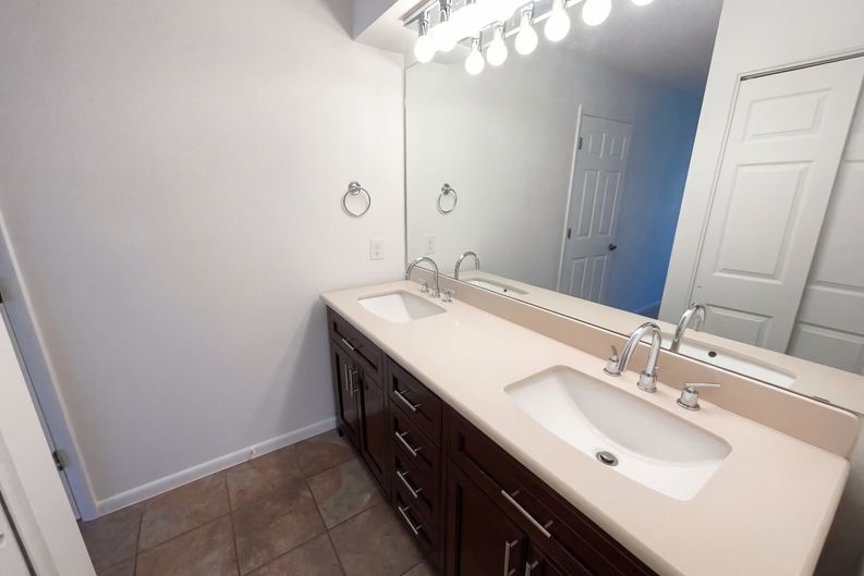Photo 18 of 26 of 3075 E Long Cir S, Centennial, CO