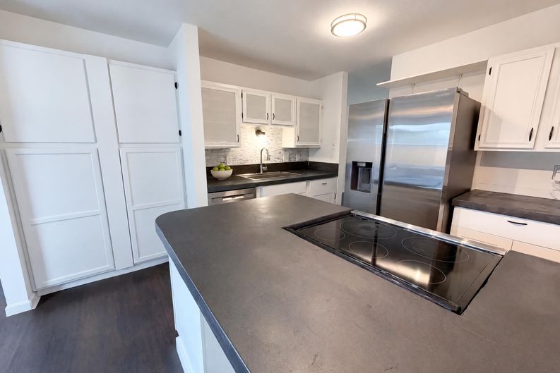 Photo 9 of 22 of 13771 W Warren Dr, Lakewood, CO