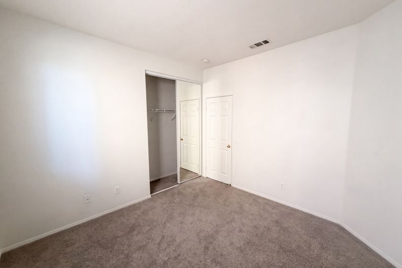 Photo 11 of 32 of 38129 Floricita St, Murrieta, CA